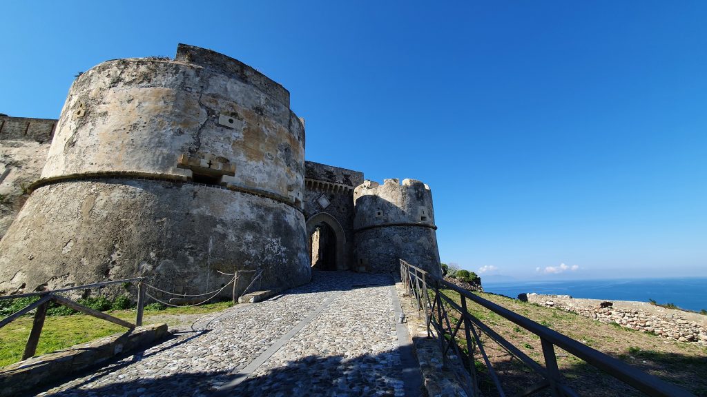 Cinta aragonese Guida turistica castello di Milazzo